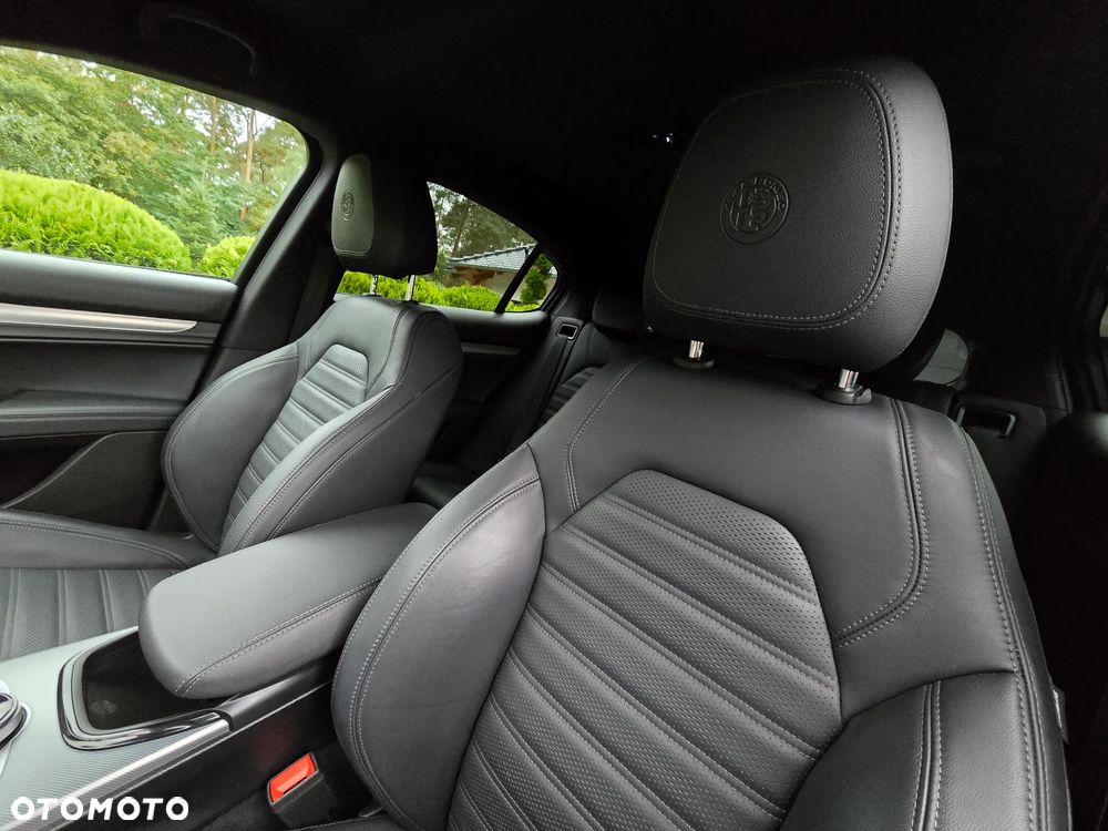 Alfa Romeo Stelvio 2.2 JTDM Veloce Q4 - 17