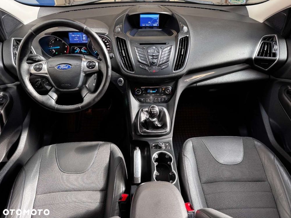 Ford Kuga - 27