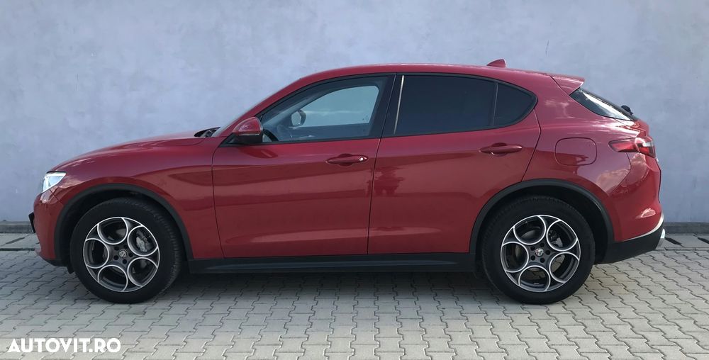 Alfa Romeo Stelvio 2.2 16V AT8 Q4 Business - 11