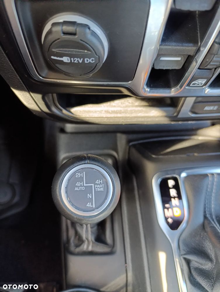 Jeep Wrangler 3.6 Unlim Sahara - 10