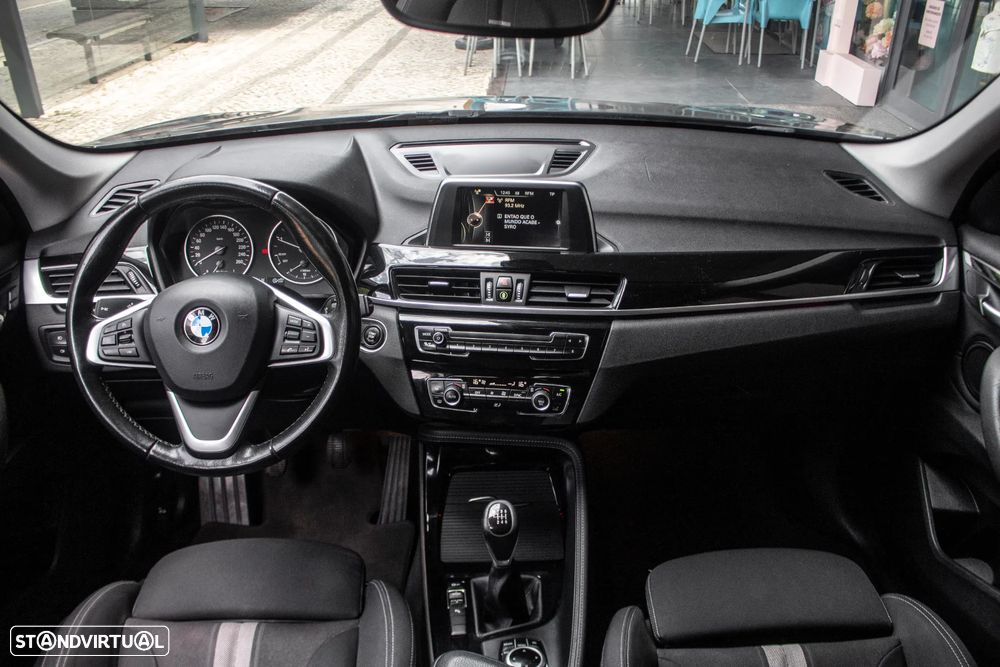 BMW X1 16 d sDrive Line Sport - 34