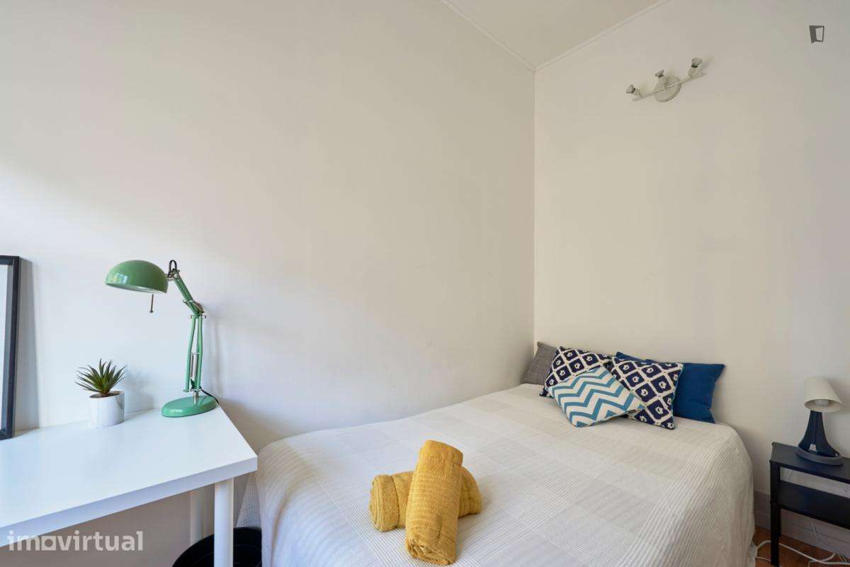 Quarto - localizado em Marquês de Pombal Lisbon - Grande imagem: 5/52