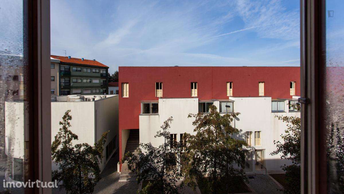 Quarto - localizado em Cedofeita Porto - Grande imagem: 4/25