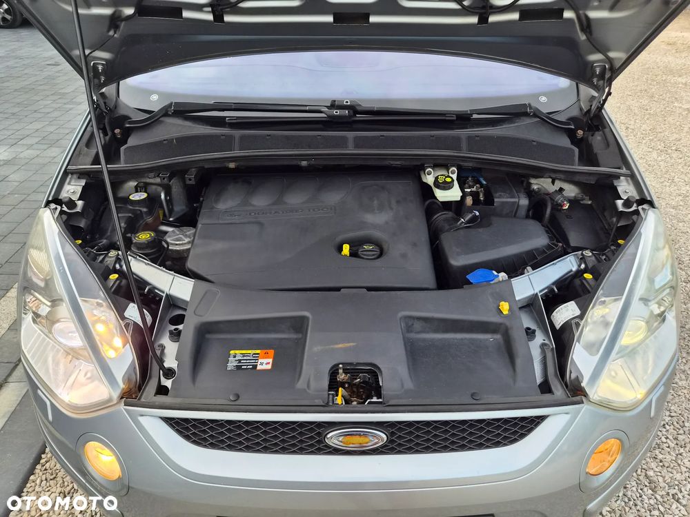 Ford S-Max - 28