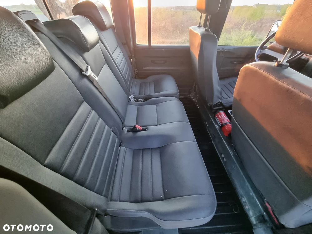 Land Rover Defender 2.2 TD4 SE - 11