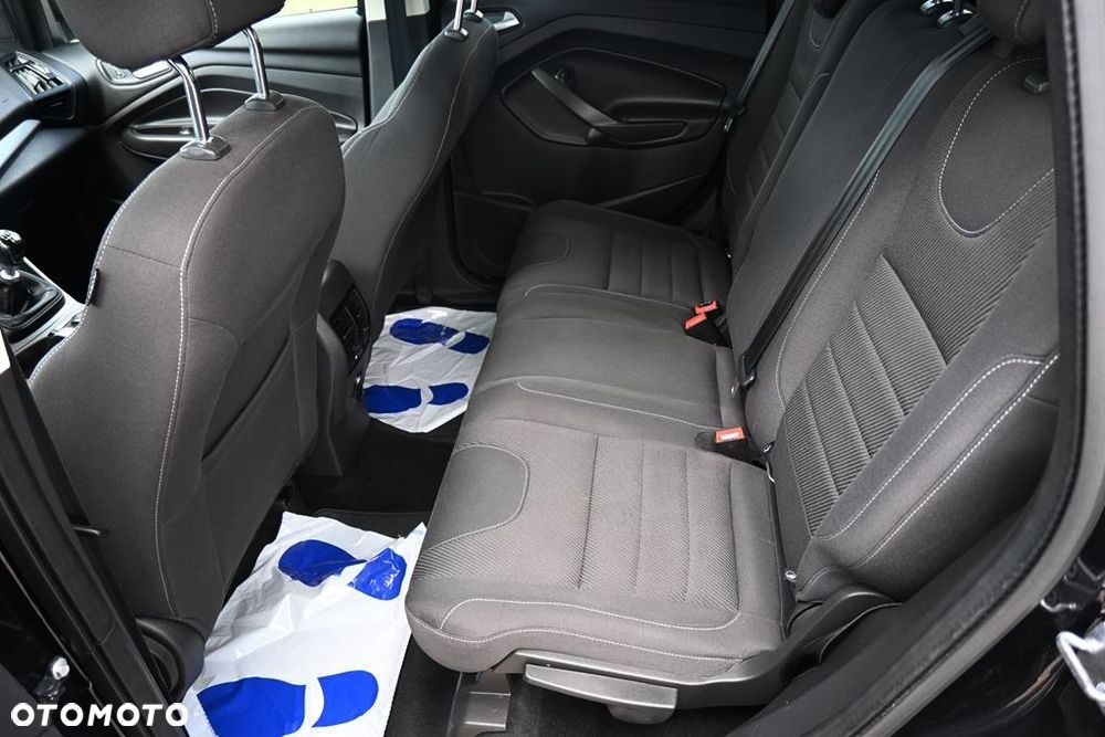 Ford Kuga 1.5 EcoBoost 2x4 Titanium - 30