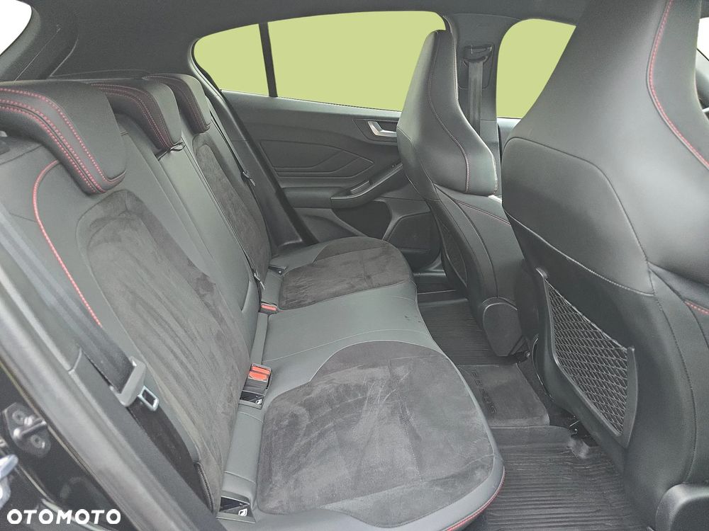 Ford Focus 2.3 EcoBoost ST - 31