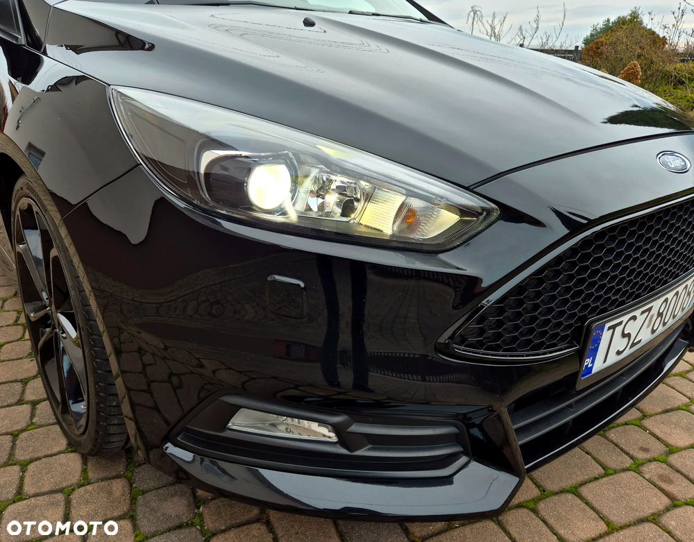 Ford Focus 2.0 TDCi ST - 25