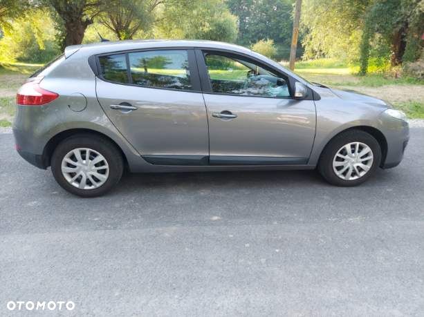 Renault Megane 1.6 16V Style Edition - 2