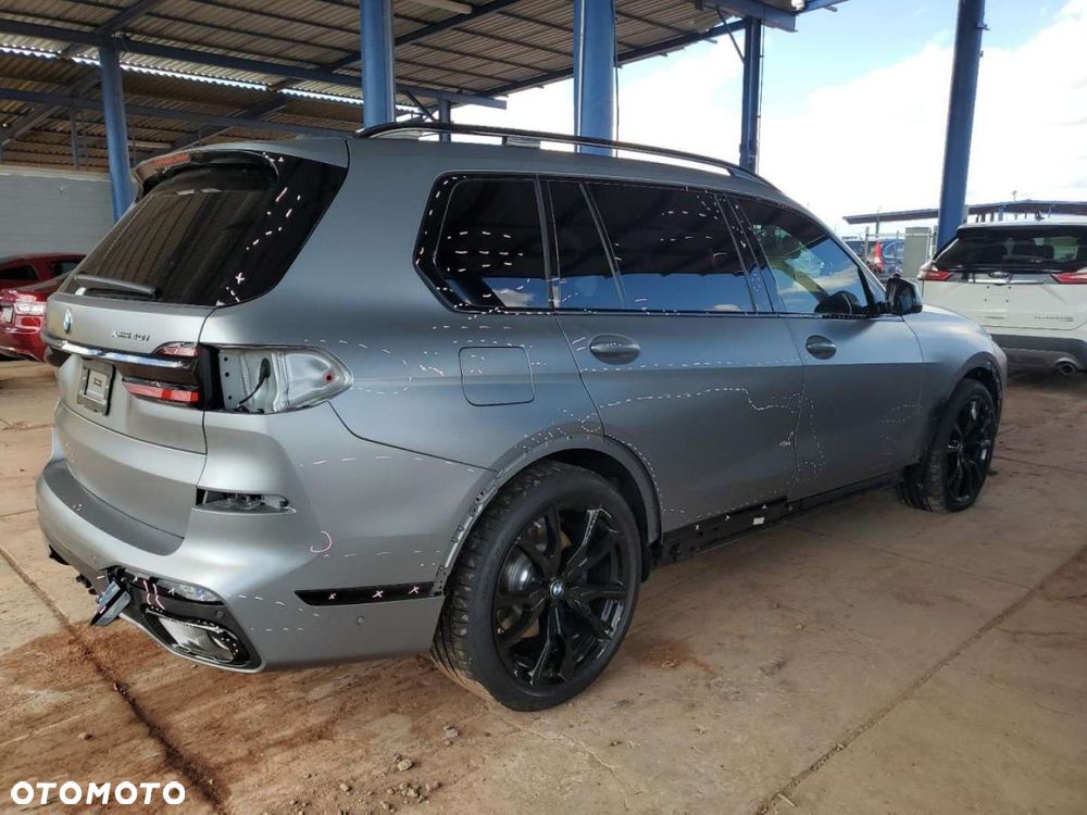 BMW X7 - 10