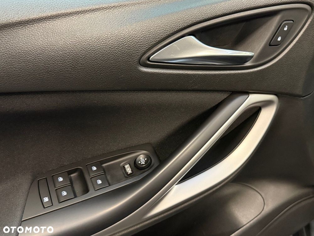 Opel Astra 1.2 T Edition S&S - 17