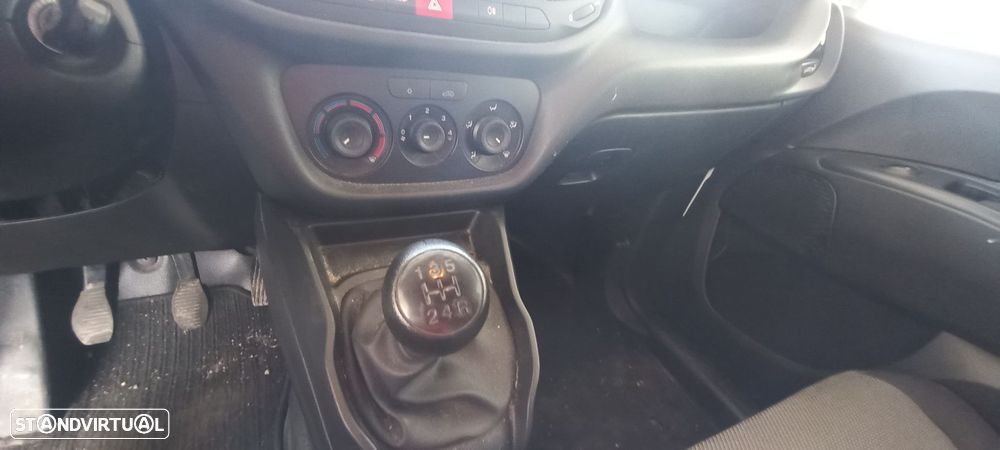 Fiat Doblo Combi 1.3 Multijet - 8