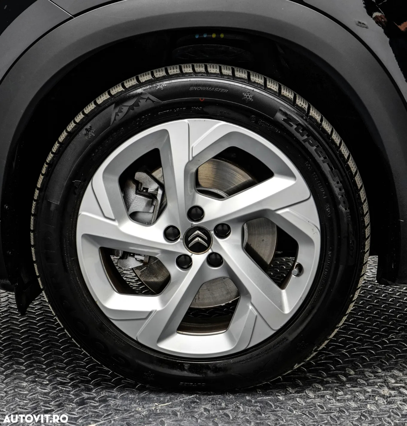 Citroën C5 Aircross 1.6 Hybrid FWD 225 EAT8 Shine - 31