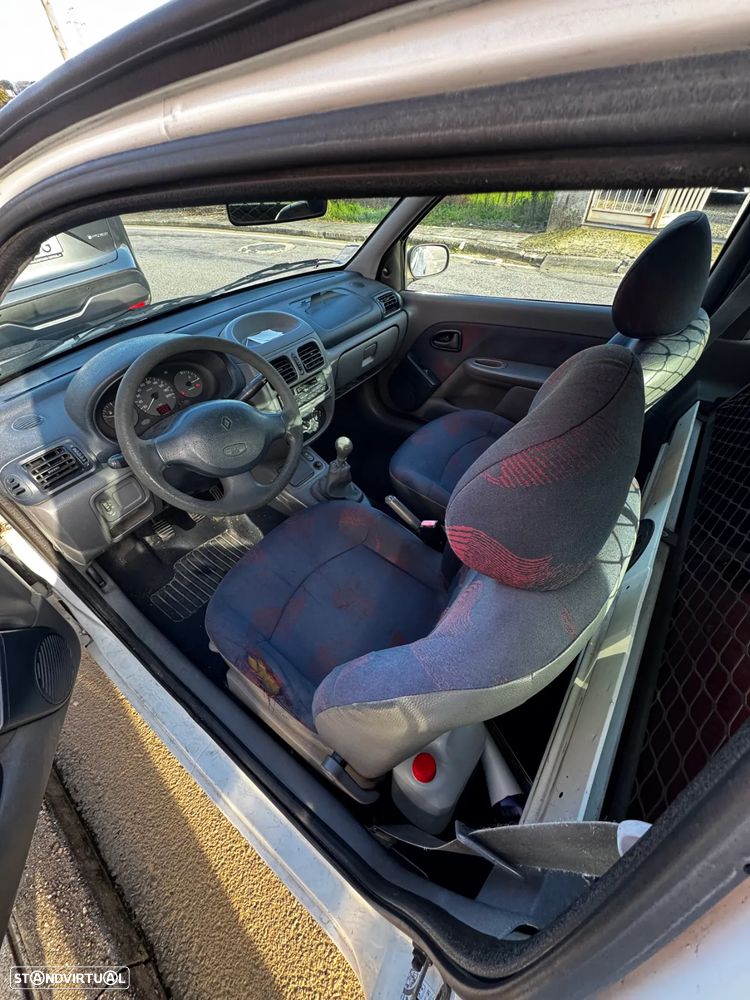 Renault Clio 1.9 D RN - 9