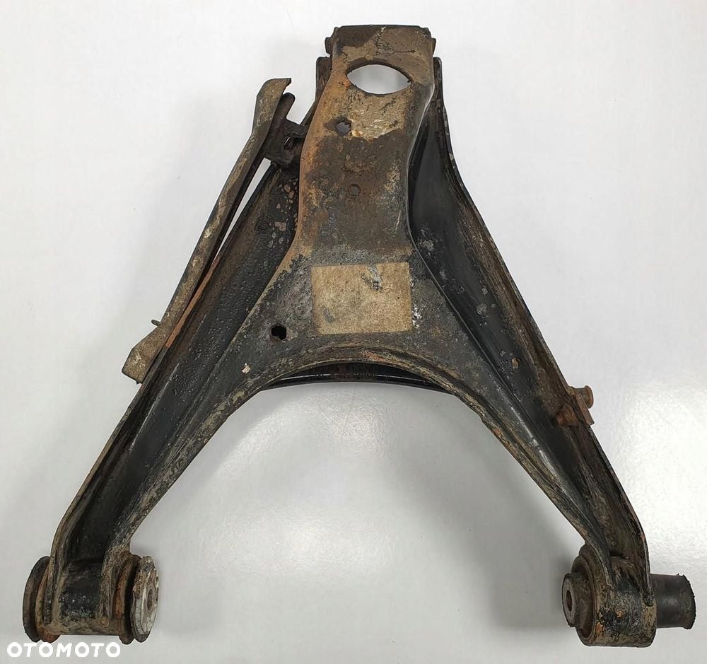 WAHACZ LEWY TYŁ VW PASSAT B5 W8 4B0505311 - 5