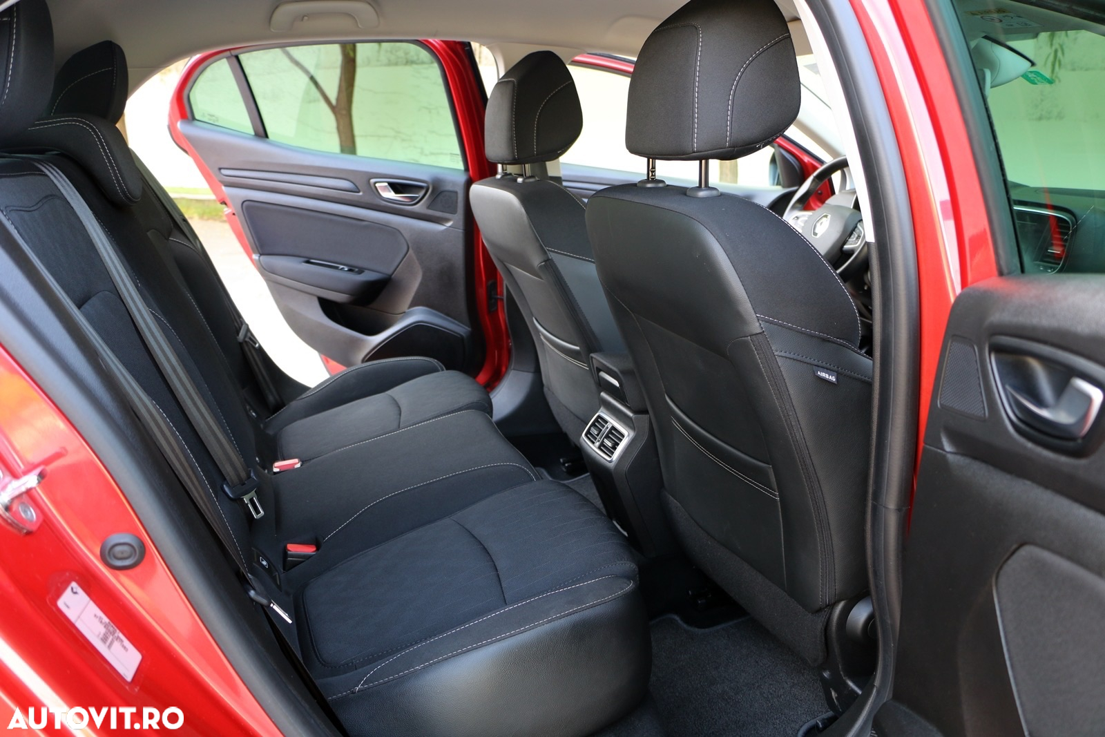 Renault Megane Grandtour TCe 140 GPF LIMITED - 15