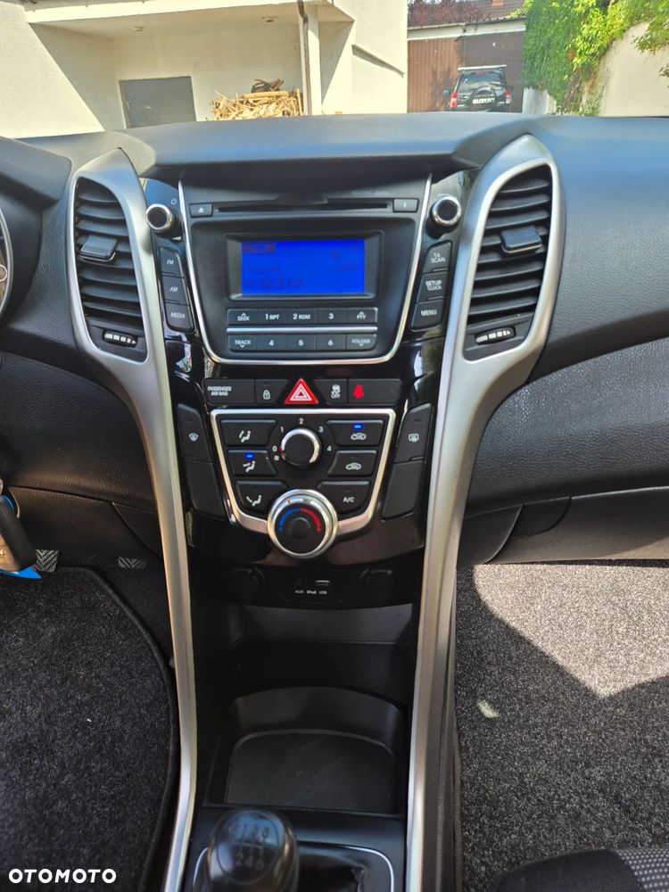 Hyundai i30 1.4 White Edition - 17