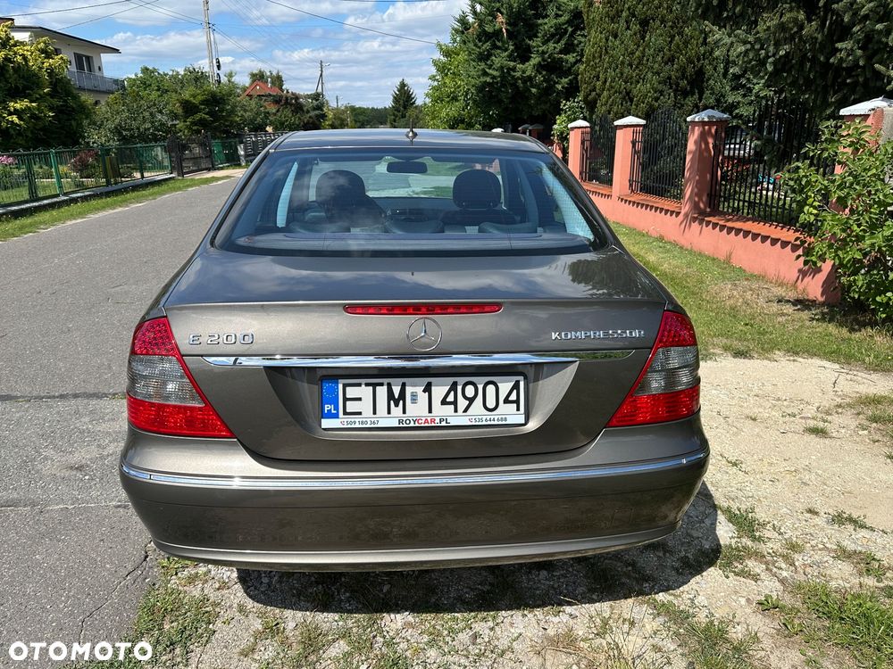 Mercedes-Benz Klasa E - 16