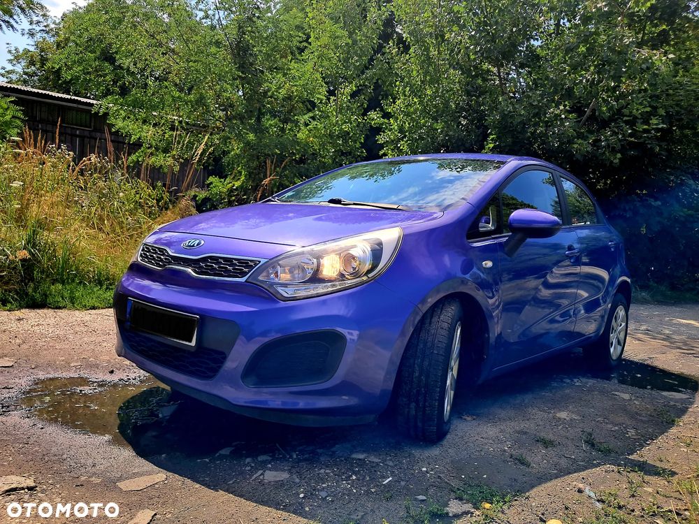 Kia Rio - 12
