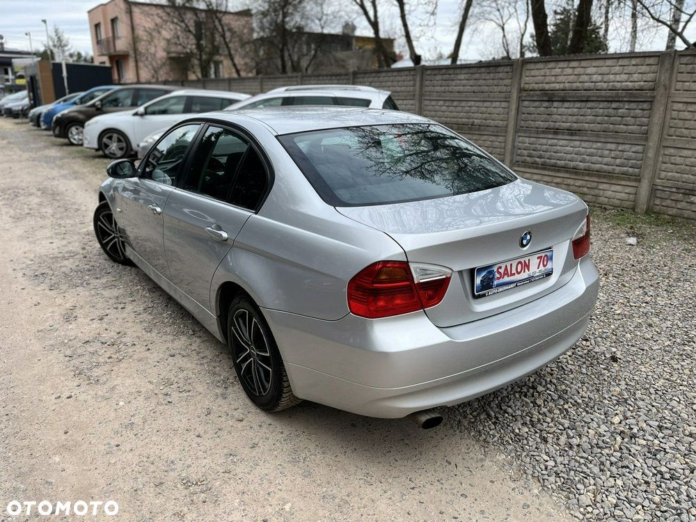 BMW Seria 3 318i - 12