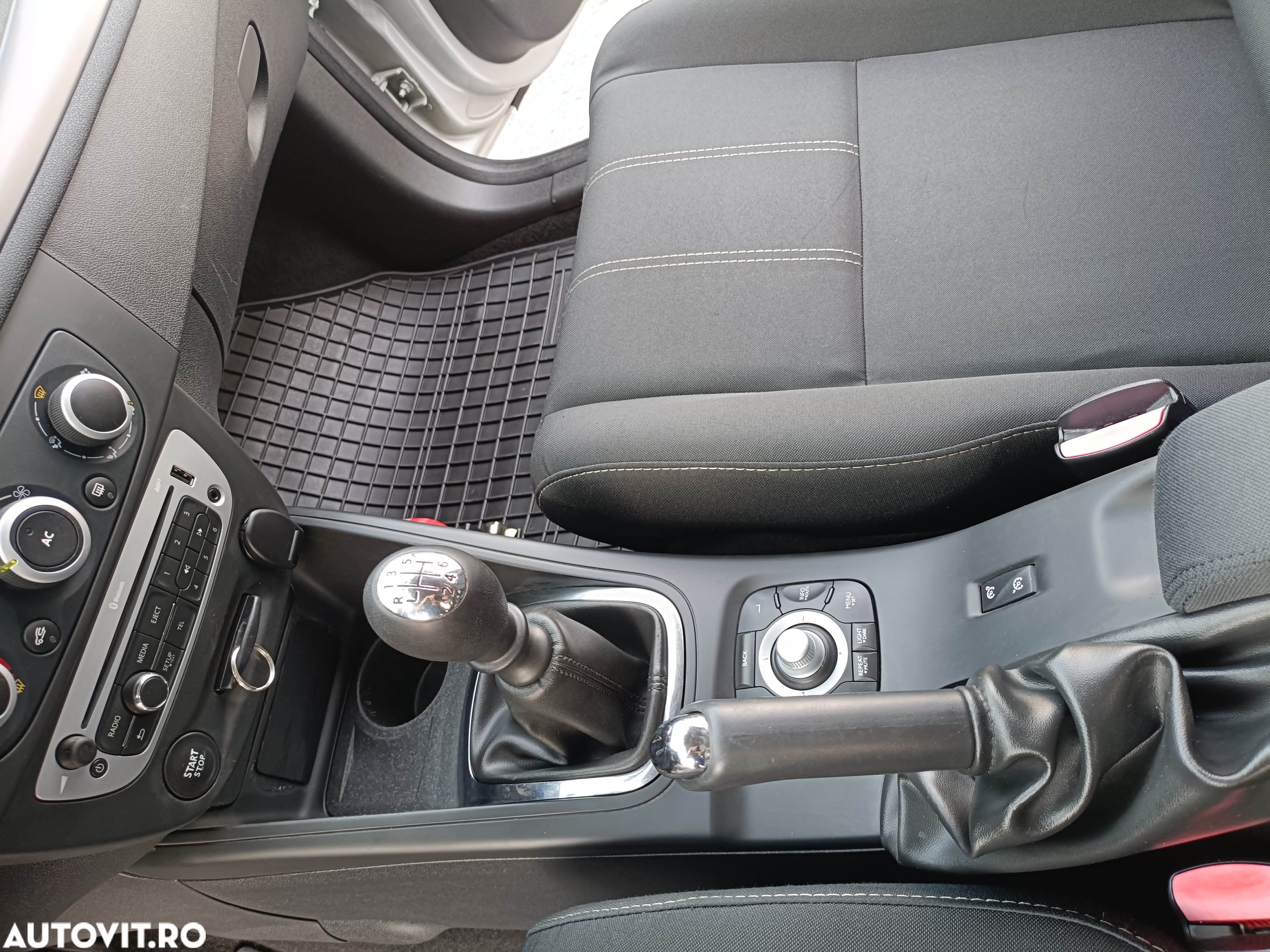 Renault Megane Grandtour dCi 110 FAP Expression - 14