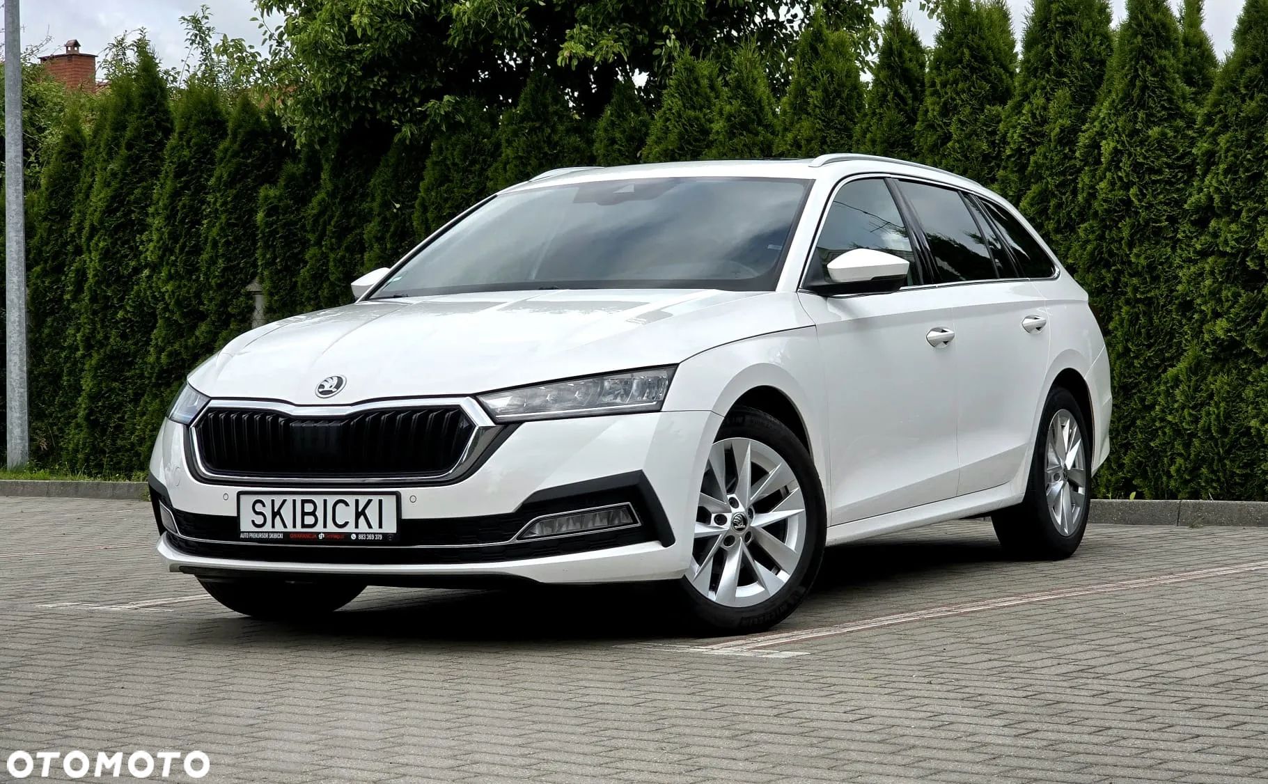 Skoda Octavia Combi 2.0 TDI DSG First Edition - 8