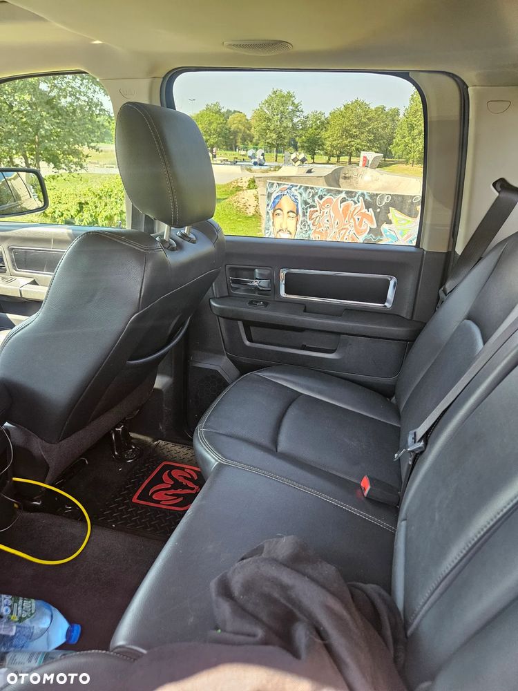 Dodge RAM - 24