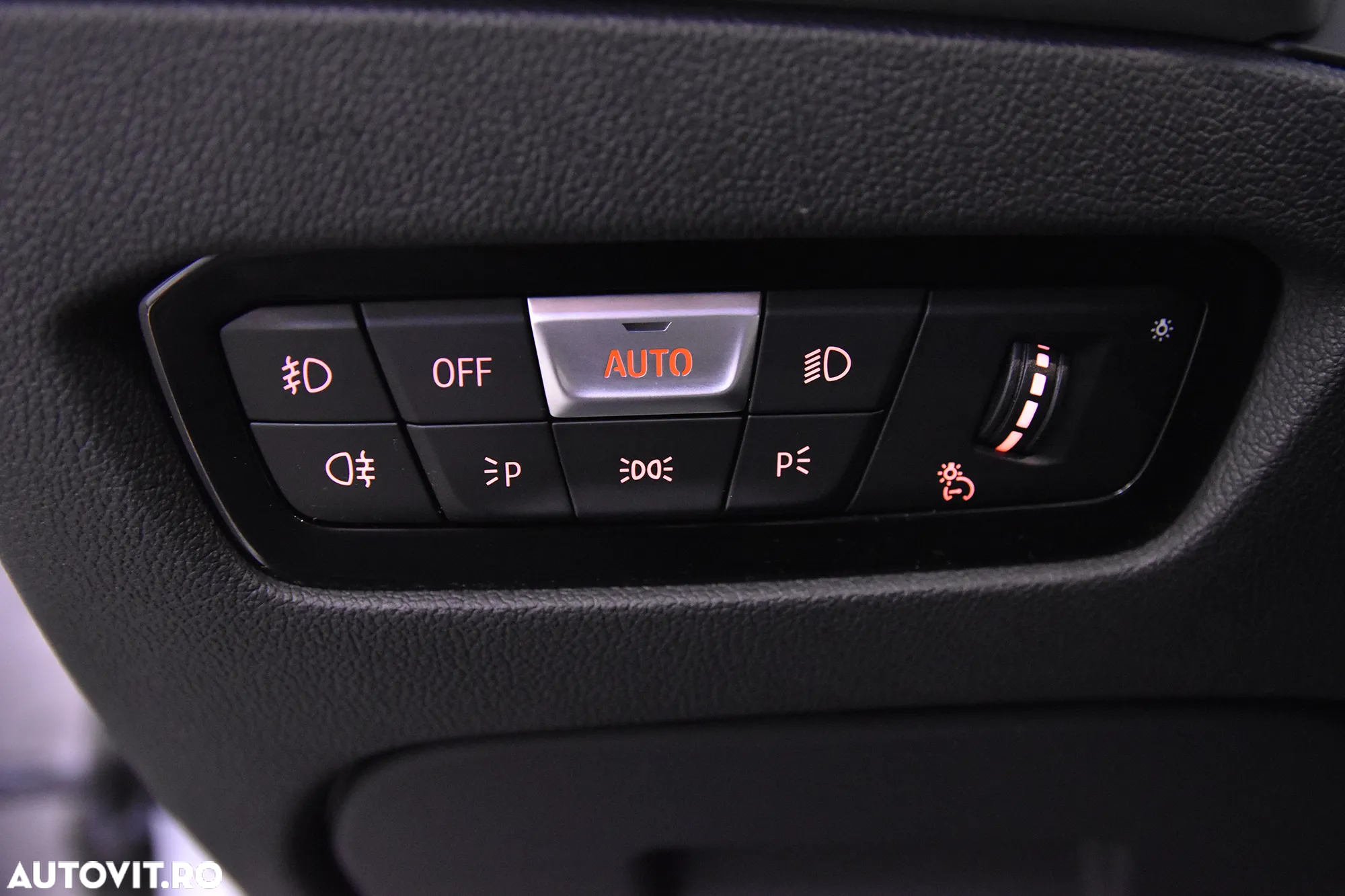BMW Seria 3 318d Touring Aut. - 15