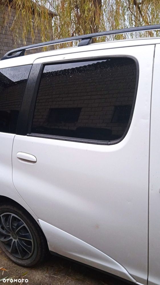 Drzwi lewy prawy przód tył Toyota Yaris Verso 2002 lak. 068 - 4