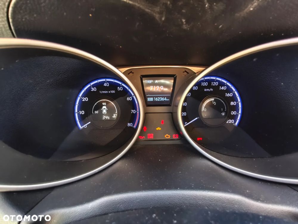 Hyundai ix35 - 23
