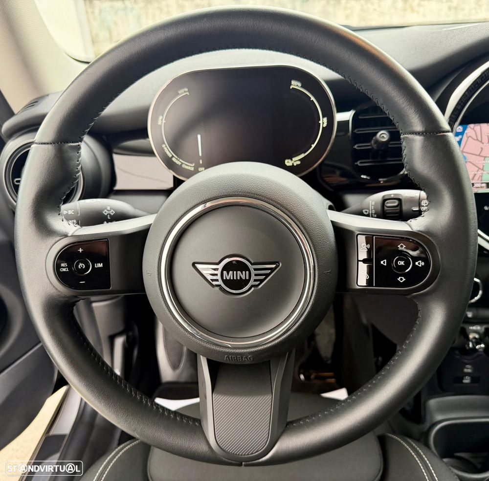 MINI 3 Portas Cooper E Favoured - 17