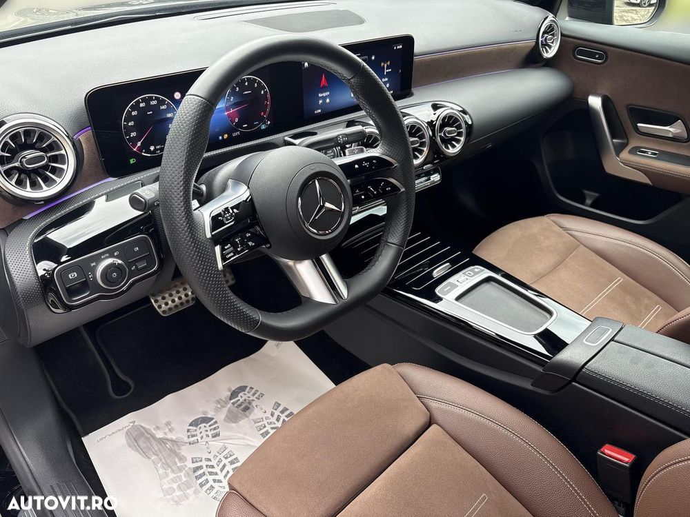 Mercedes-Benz A 200 Sedan MHEV 7G-DCT - 11