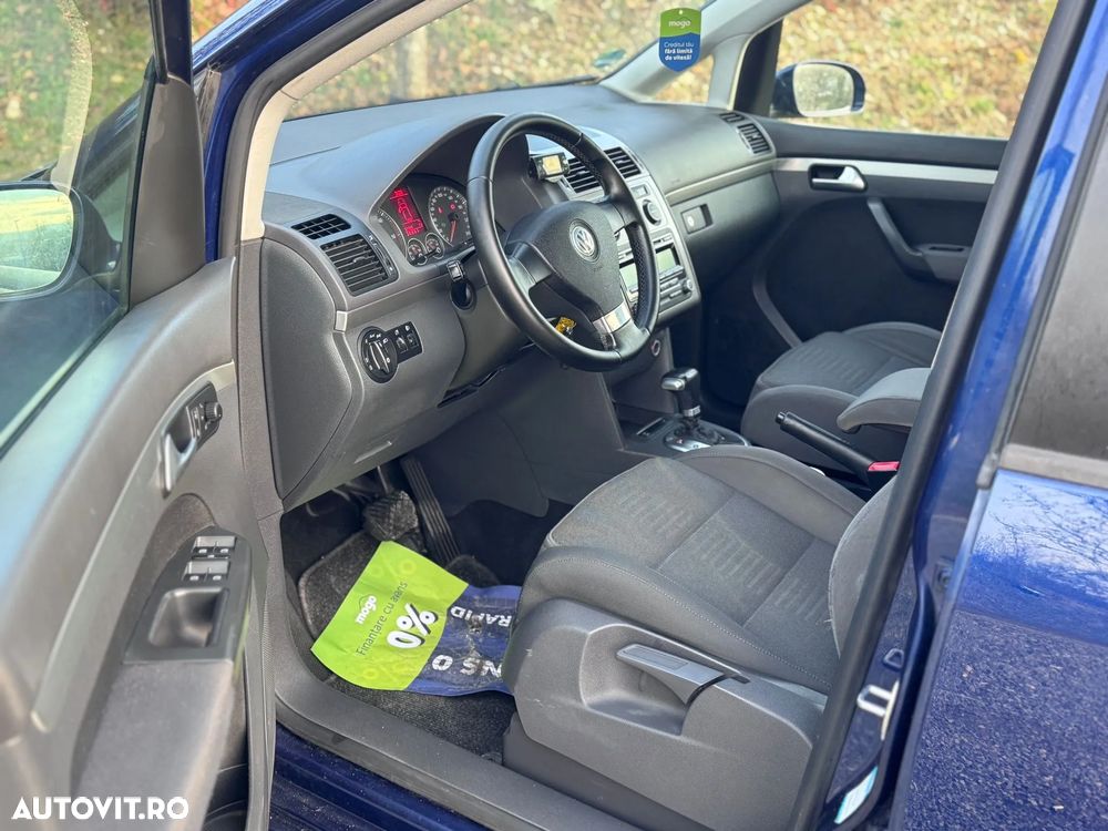 Volkswagen Touran 1.9 TDI DSG Highline - 6