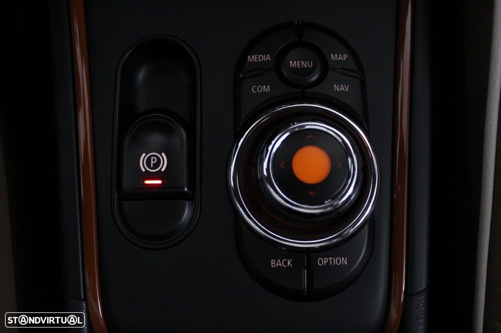 MINI Countryman Cooper SE ALL4 Auto - 31