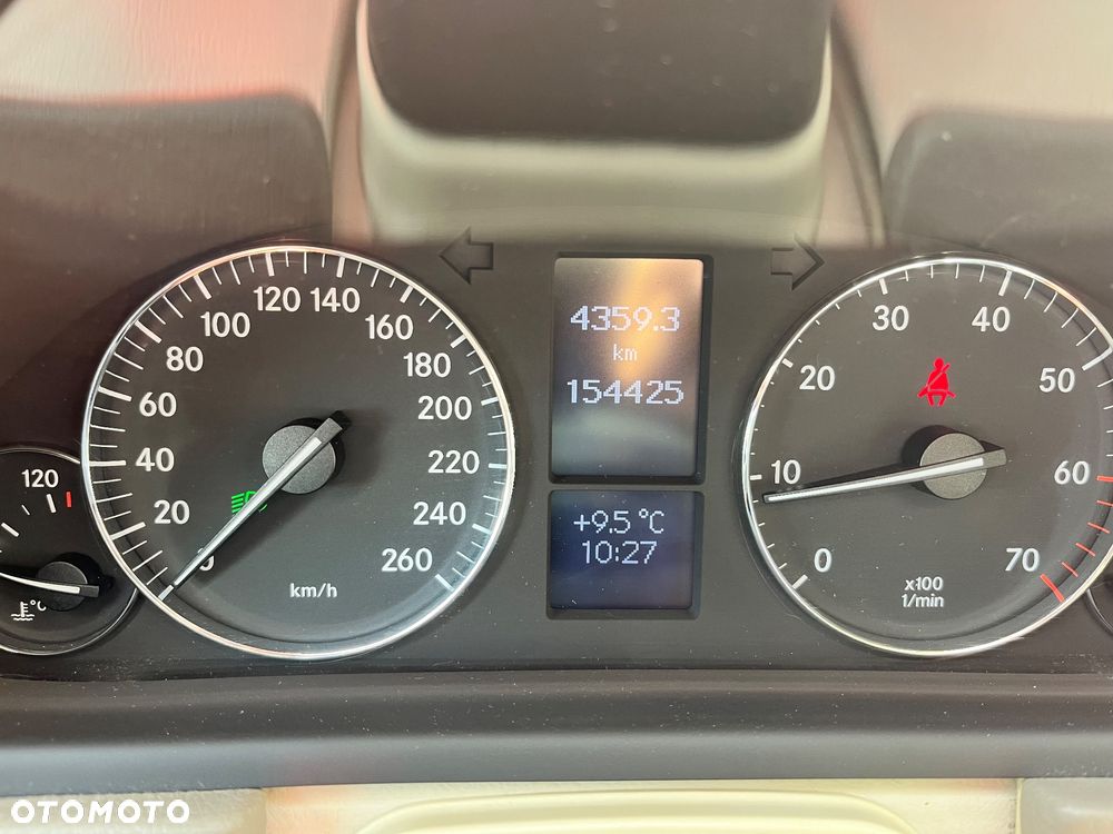 Mercedes-Benz Klasa C 180 T Kompressor Classic - 21