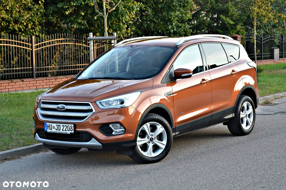 Ford Kuga 1.5 EcoBoost 4x4 Titanium - 3