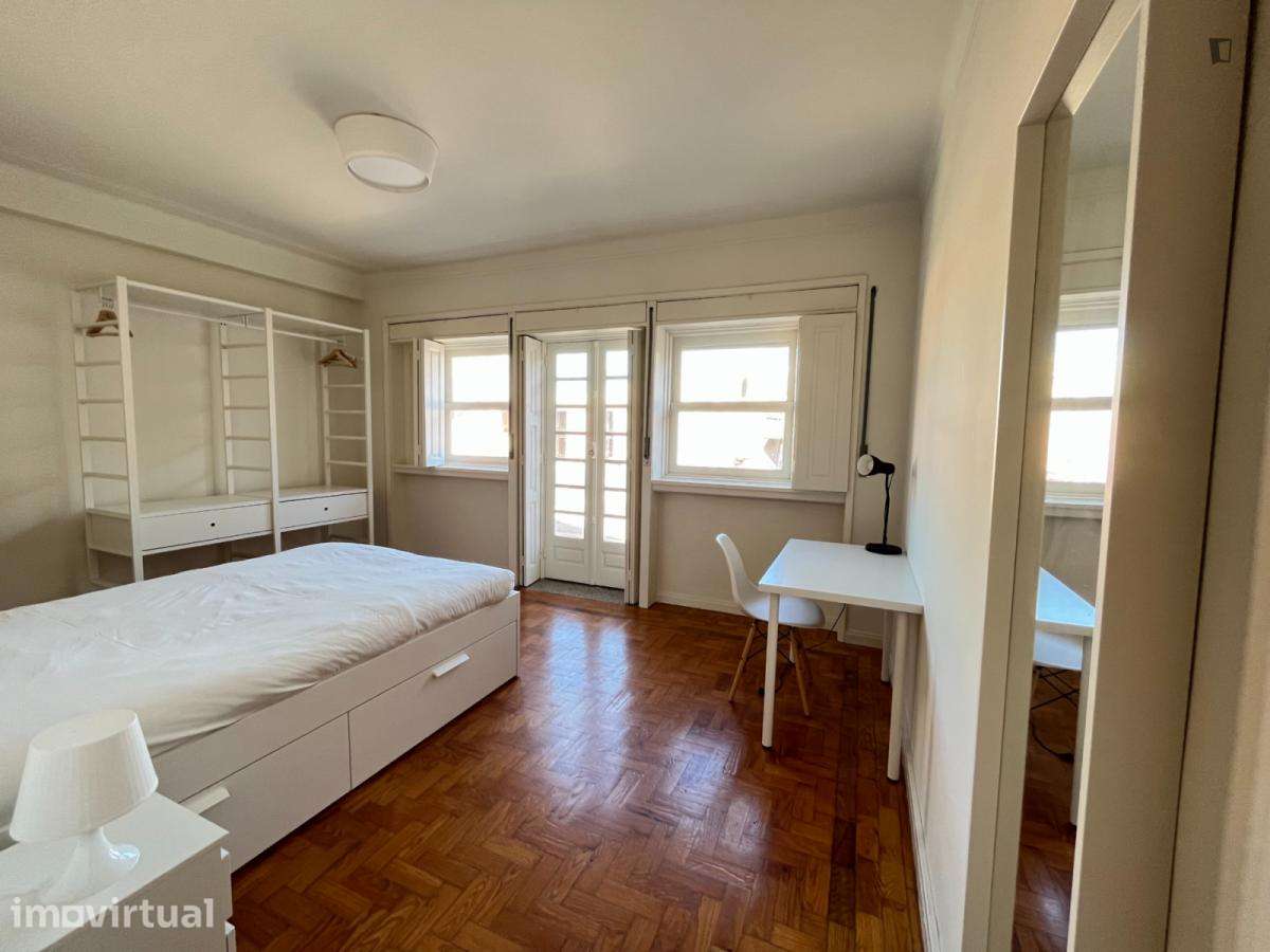 Quarto - localizado em Cedofeita Porto - Grande imagem: 2/35
