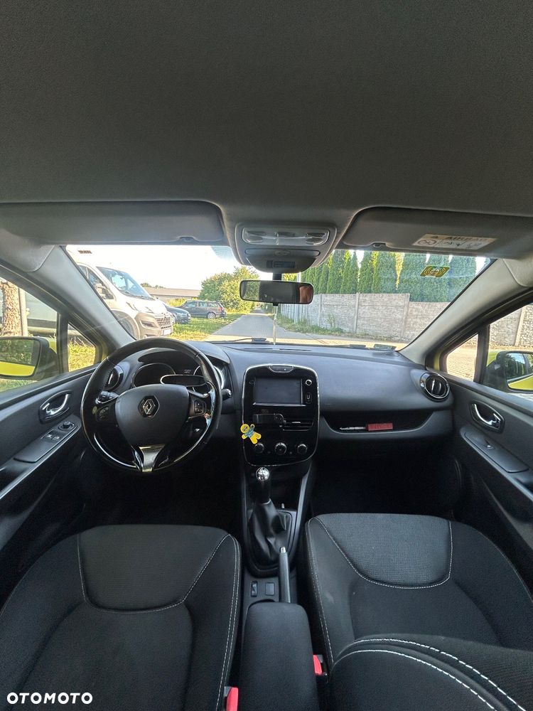 Renault Clio 1.2 16V Life - 11