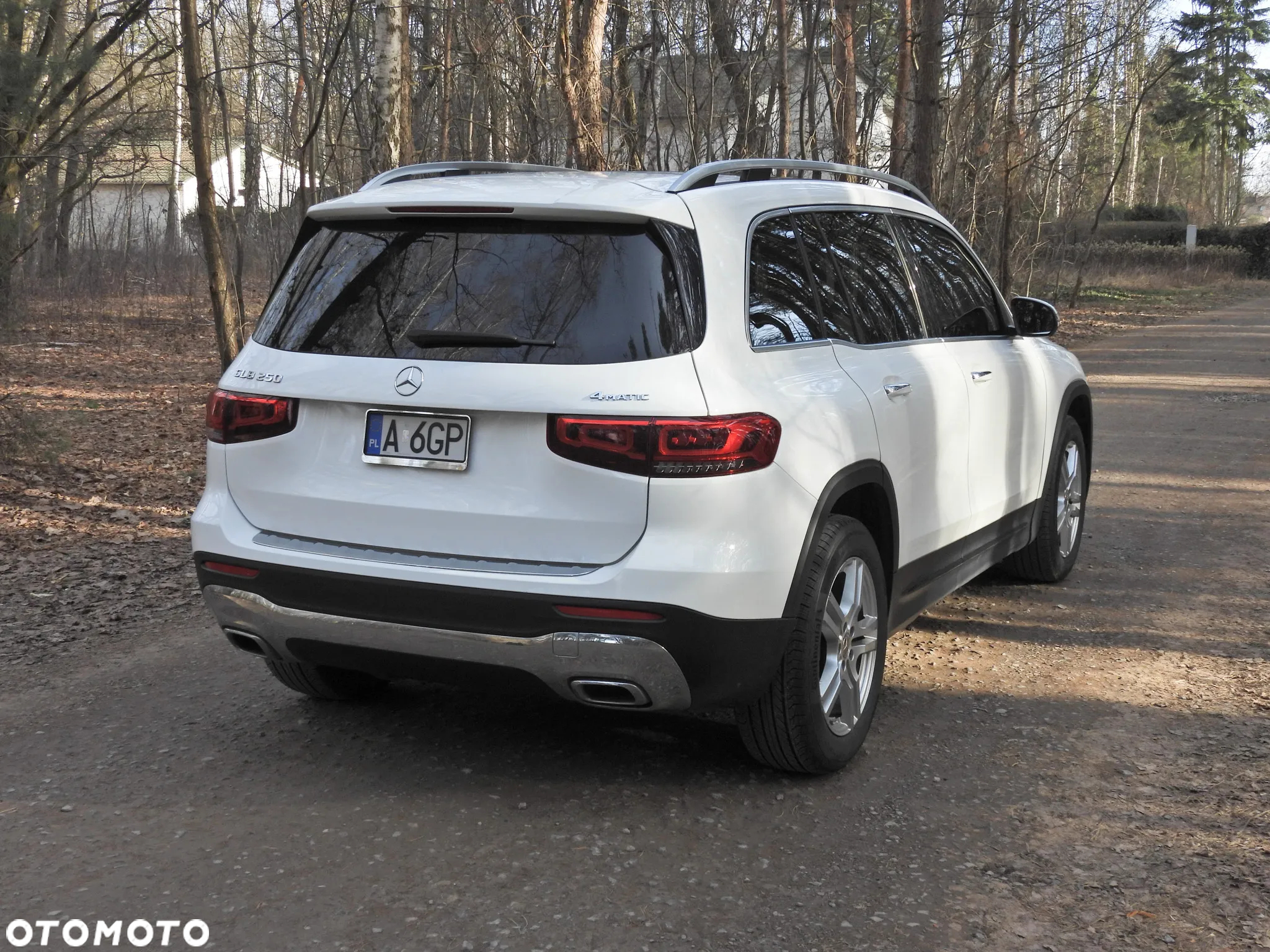 Mercedes-Benz GLB 250 4-Matic 8G-DCT - 5