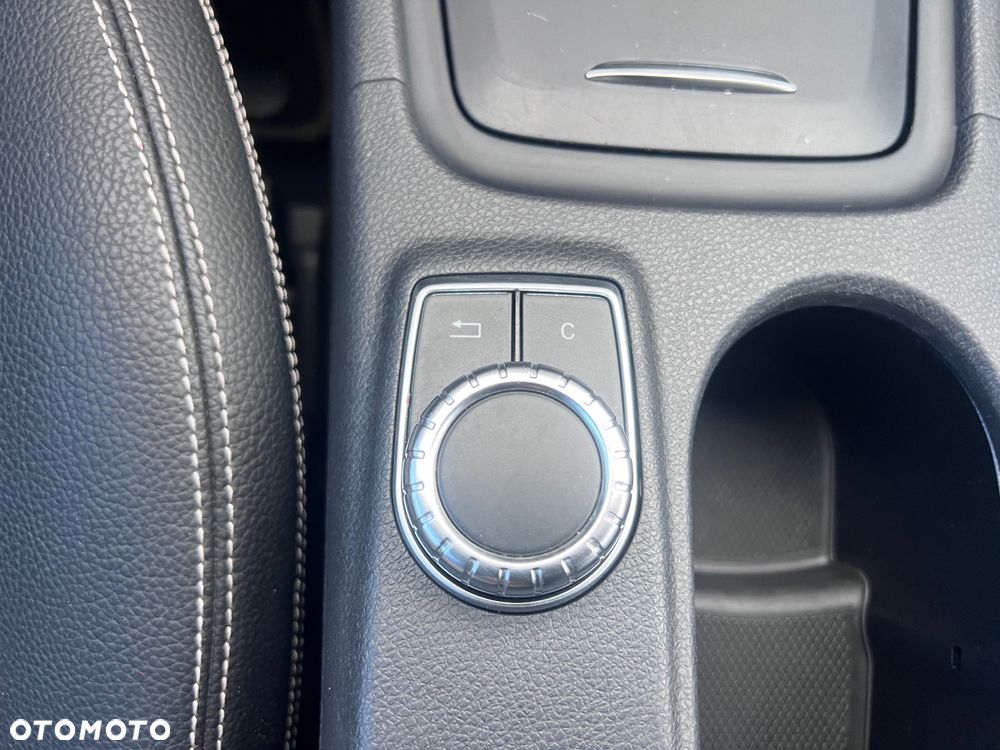 Mercedes-Benz CLA 220 CDI 7G-DCT - 18