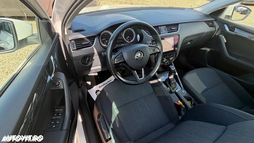 Skoda Octavia 1.6 TDI DSG Premium Edition - 10
