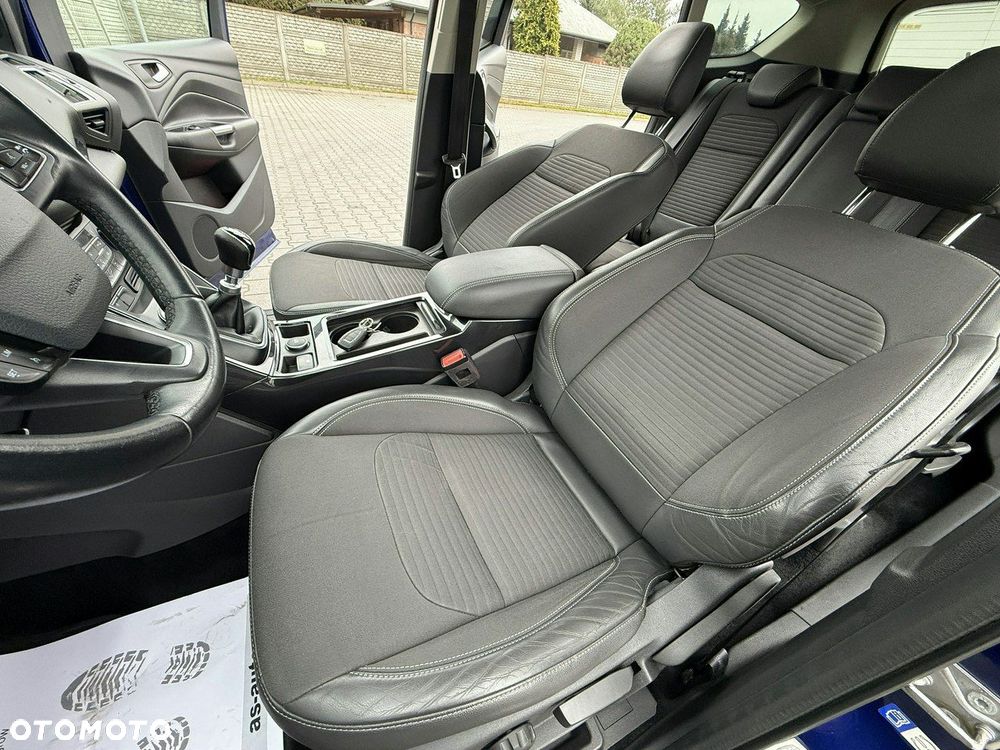 Ford Kuga 2.0 TDCi 4x2 Titanium - 14