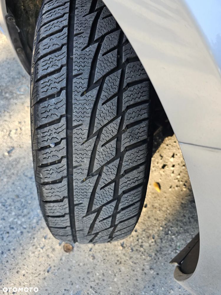 Kia Rio 1.4 Edition 7 - 15