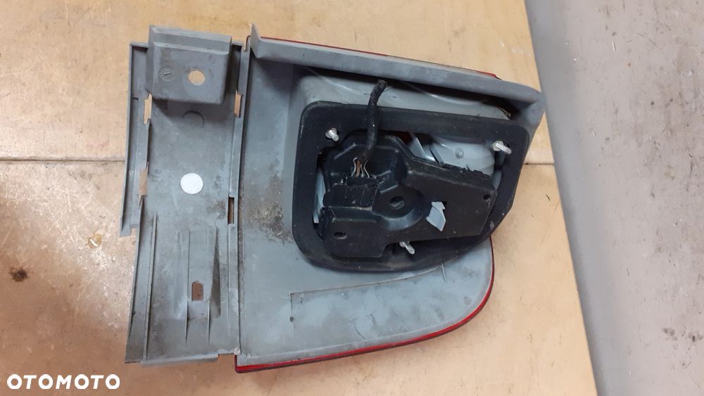 LAMPA TYL TYLNA LEWA FORD GALAXY MK2 LIFT - 2