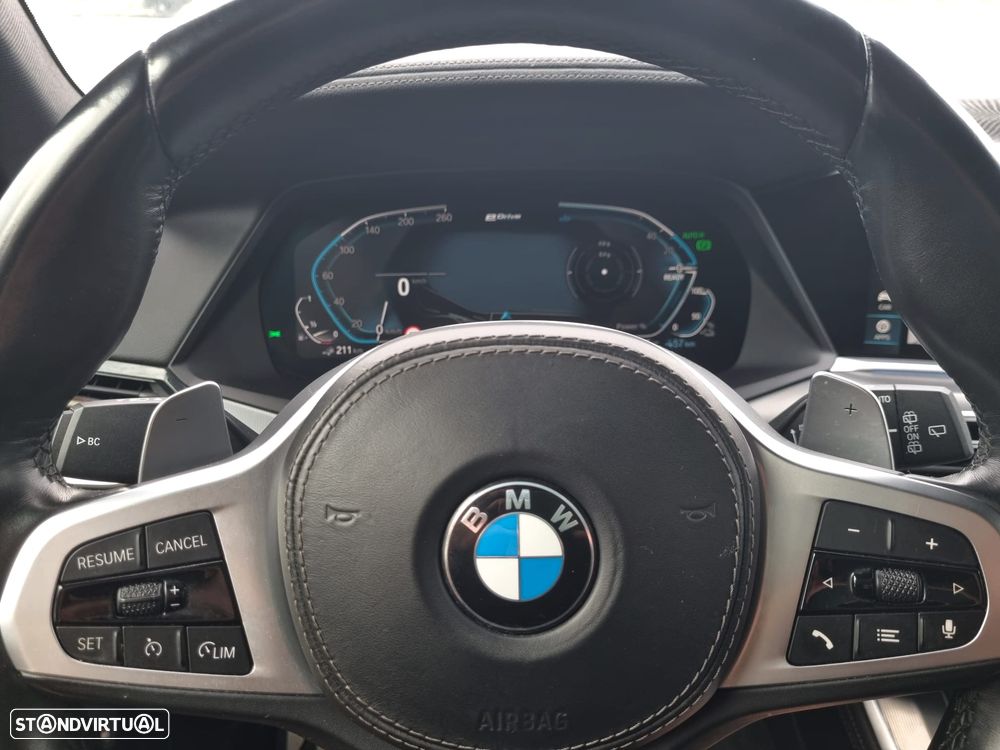 BMW X5 45 e xDrive Pack M - 38