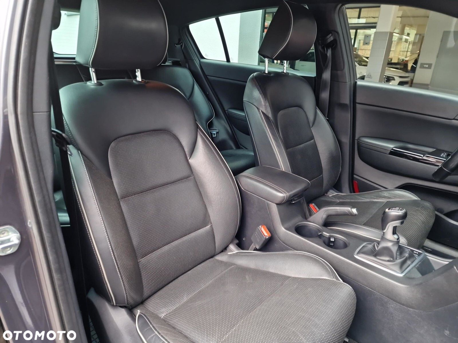 Kia Sportage - 16