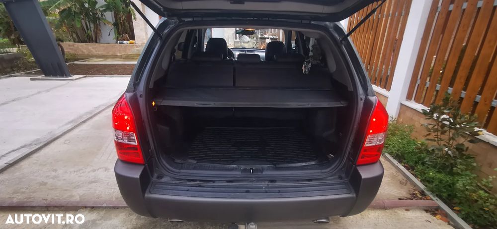 Hyundai Tucson 2.0 CRDI VGT GLS 4WD MT PREMIUM - 17