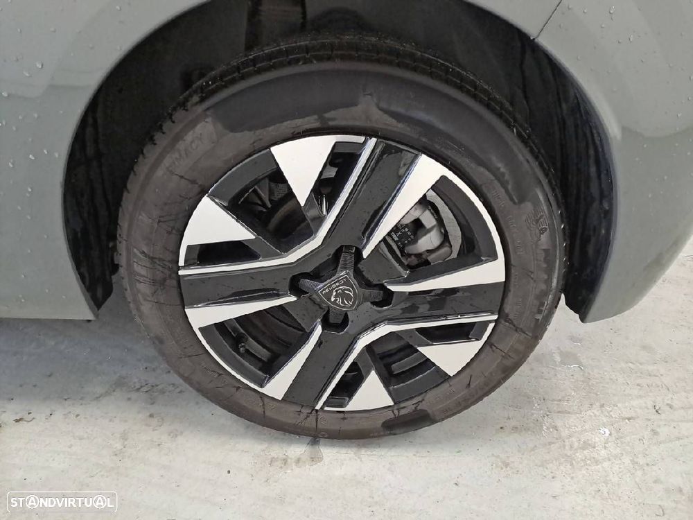 Peugeot 208 1.2 PureTech Allure EAT8 - 7