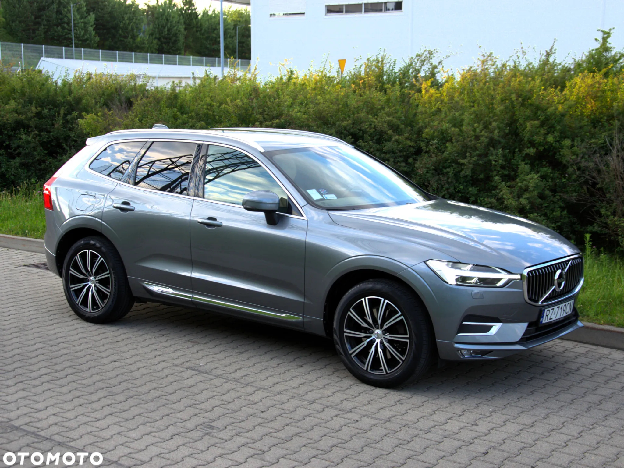 Volvo XC 60 D5 SCR AWD Inscription - 4