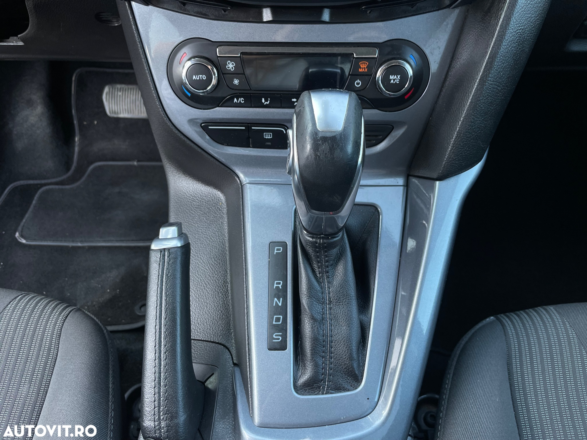 Ford Focus 2.0 TDCI DPF Powershift Titanium - 19